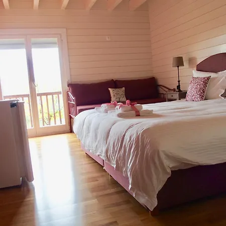 Pensión Ktima Noosfera Wellness & Retreat Center