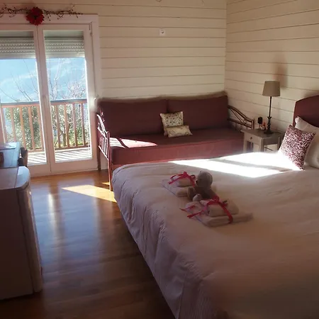 Pensión Ktima Noosfera Wellness & Retreat Center