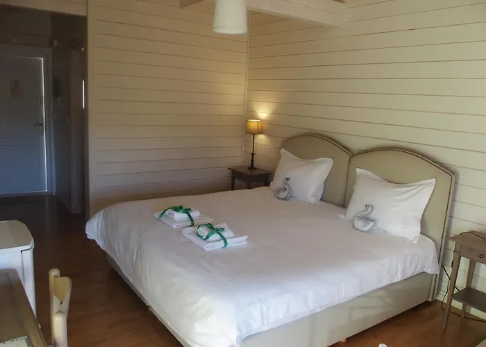 Casa de hóspedes Ktima Noosfera Wellness & Retreat Center 4*